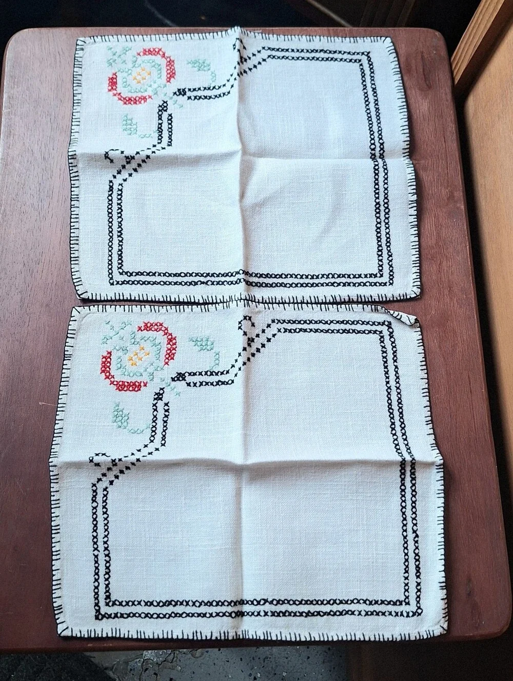 Vintage Handmade Embroidered Floral Linen Napkins Set of 4, Ivory